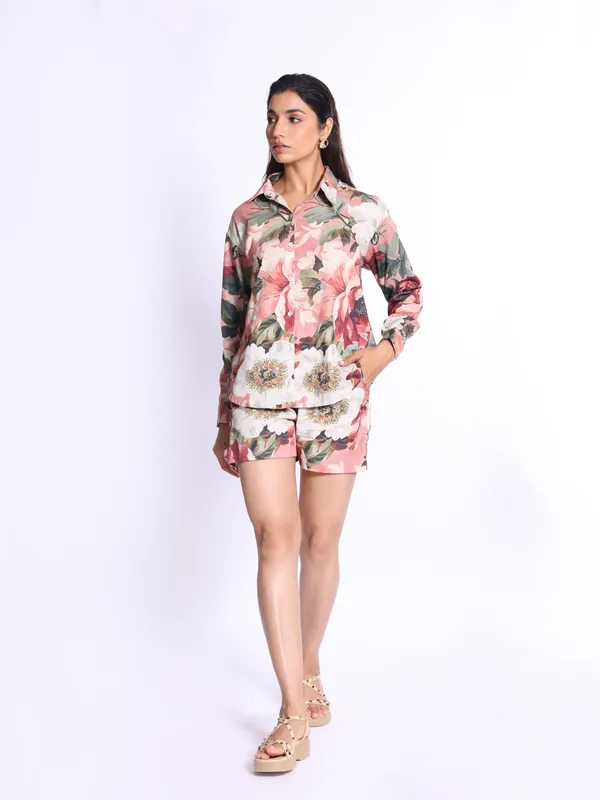 FLORA_Shorts_Set_–_Stylish_Shorts_Set_For_Women