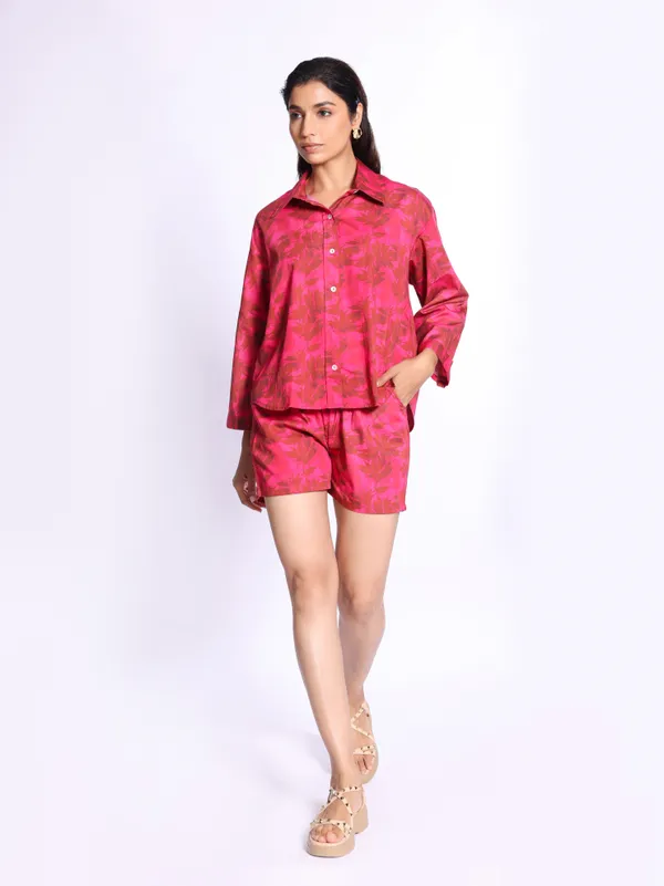 RAE_Shorts_Set_–_Stylish_Shorts_Set_For_Women