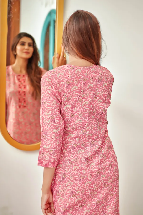 Peach_Cotton_Blend_Digital_Print_With_Hand_Work_Kurti_With_Pant_For_Women