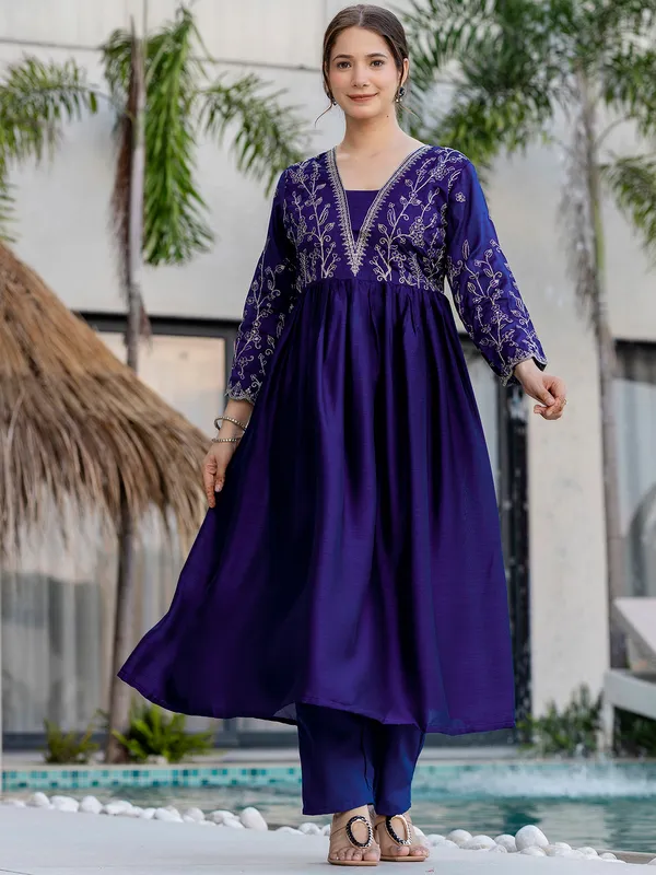 Blue_Vichitra_Silk_Embroidery_Kurti_With_Pant_&_Dupatta_For_Women