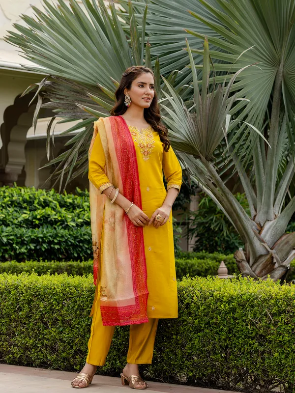 Yellow_Rayon_Embroidered_Kurti_With_Pant_&_Dupatta_For_Women