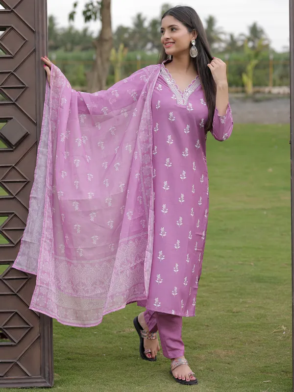 Purple_Rayon_Embroidered_Kurti_With_Pant_&_Dupatta_For_Women