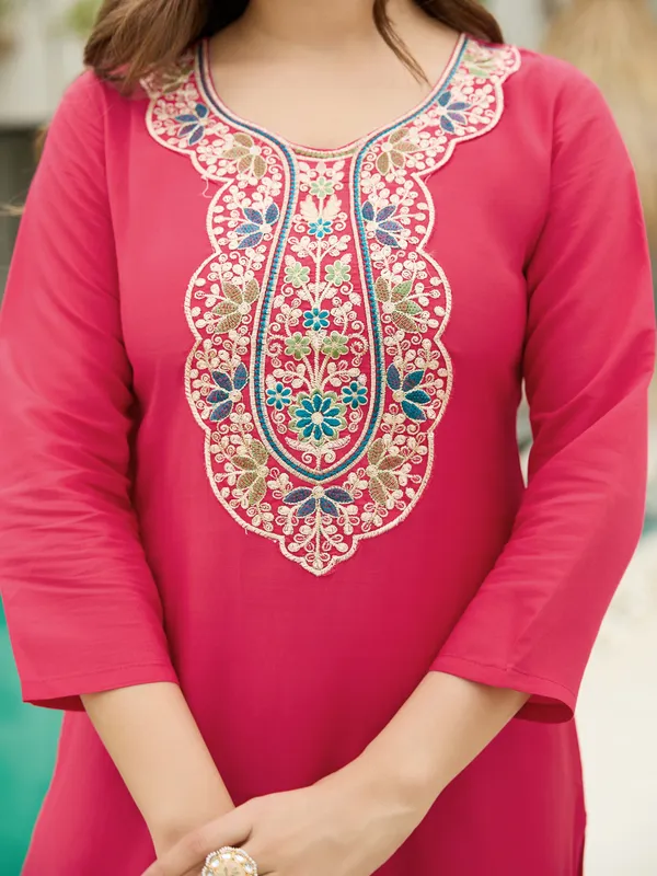Pink_Rayon_Embroidered_Kurti_With_Pant_&_Dupatta_For_Women