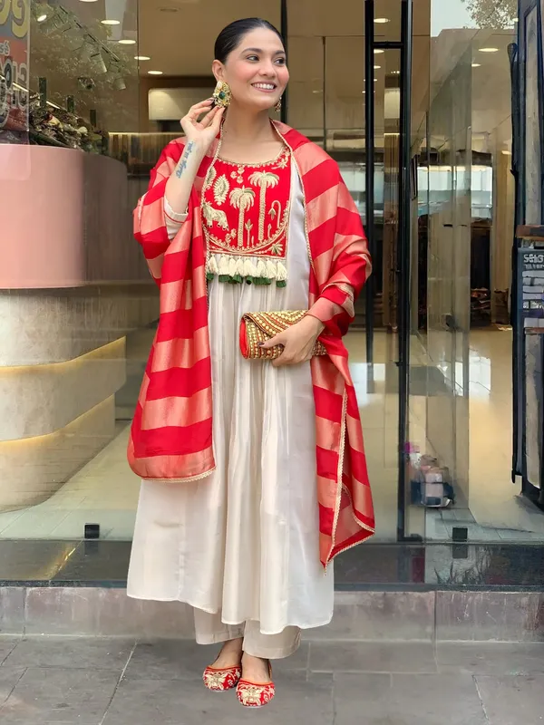 Red_Silk_Embroidered_Kurti_With_Pant_&_Dupatta_For_Women
