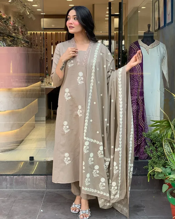 Cream_Cotton_Embroidered_Kurti_With_Pant_&_Dupatta_For_Women