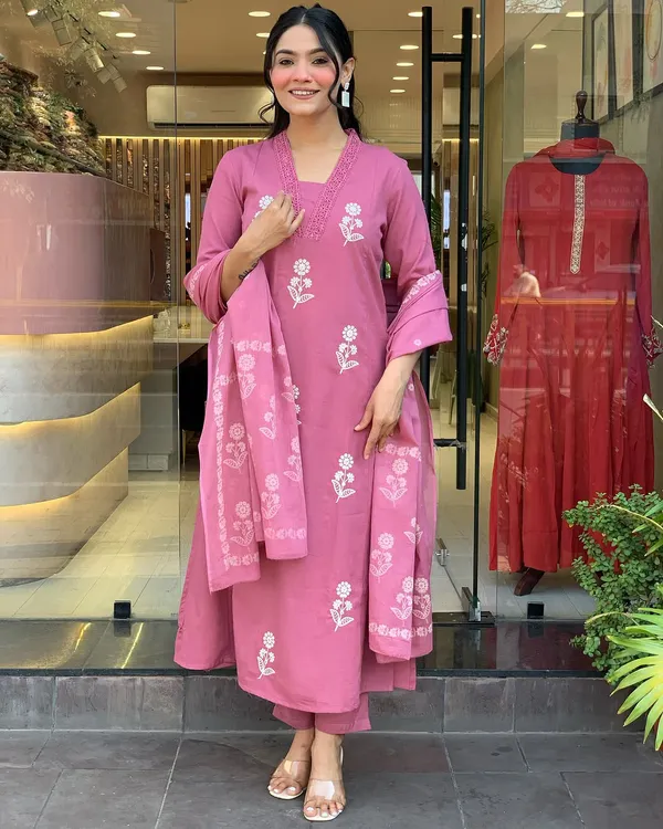 Pink_Cotton_Embroidered_Kurti_With_Pant_&_Dupatta_For_Women