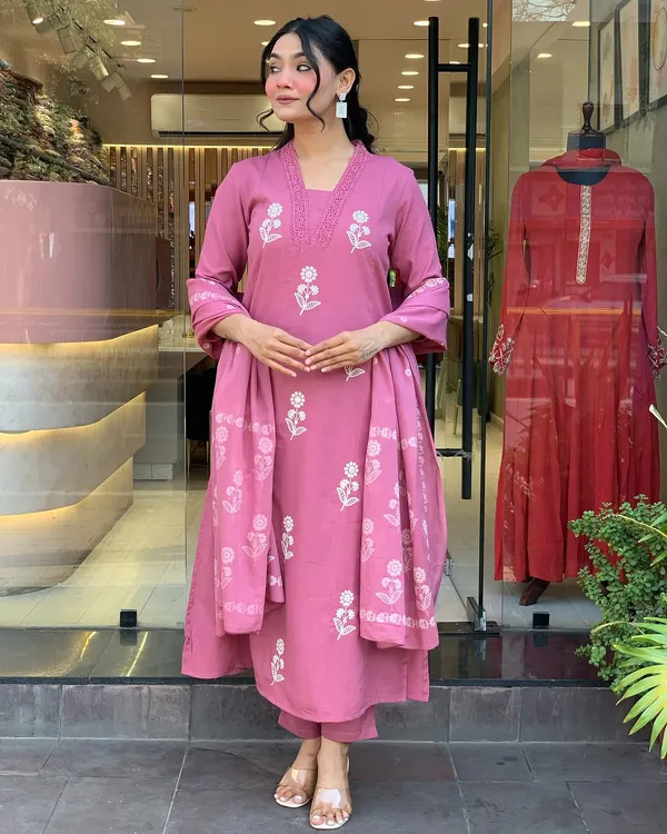Pink_Cotton_Embroidered_Kurti_With_Pant_&_Dupatta_For_Women
