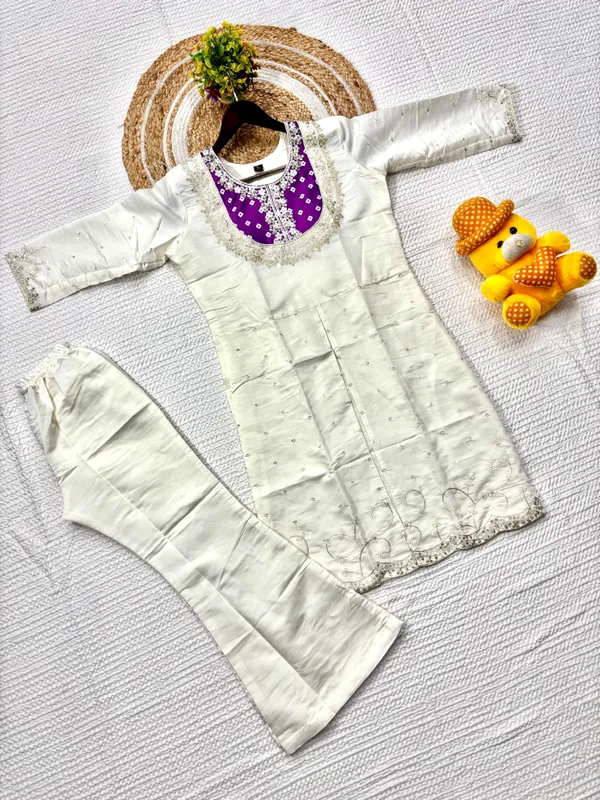 White_Roman-Silk_Coding_Sequence_Embroidered_Kurta_Set_For_Women