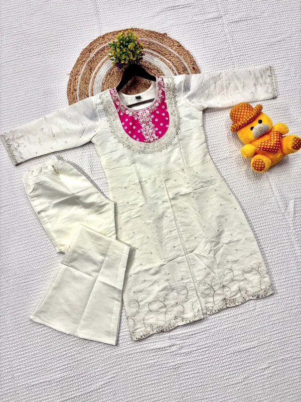 White_Roman-Silk_Coding_Sequence_Embroidered_Kurta_Set_For_Women