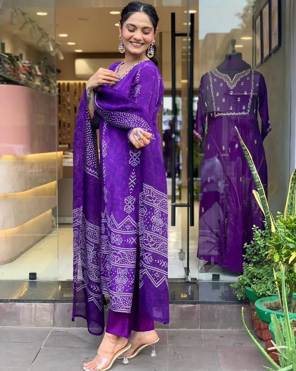 Purple_French_Crepe_Printed_&_V-Neck_Embroidery_Kurti_With_Pant_&_Dupatta_For_Women