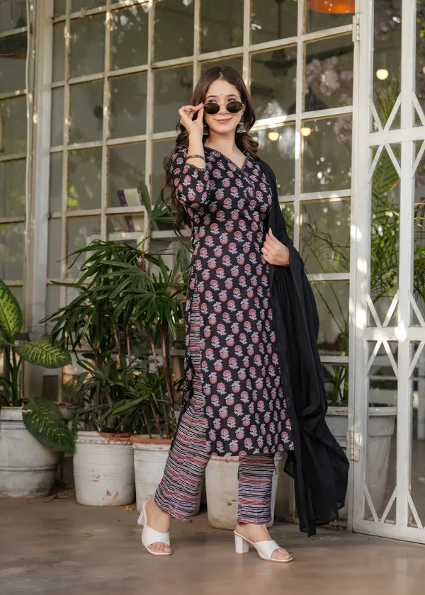Black_Pure_Cotton_Printed_Kurti_With_Pant_&_Dupatta_For_Women