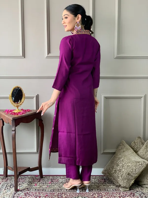 Purple_Viscose_Chinon_Embroidery_With_Digital_Printed_Kurti_With_Pant_&_Dupatta_For_Women