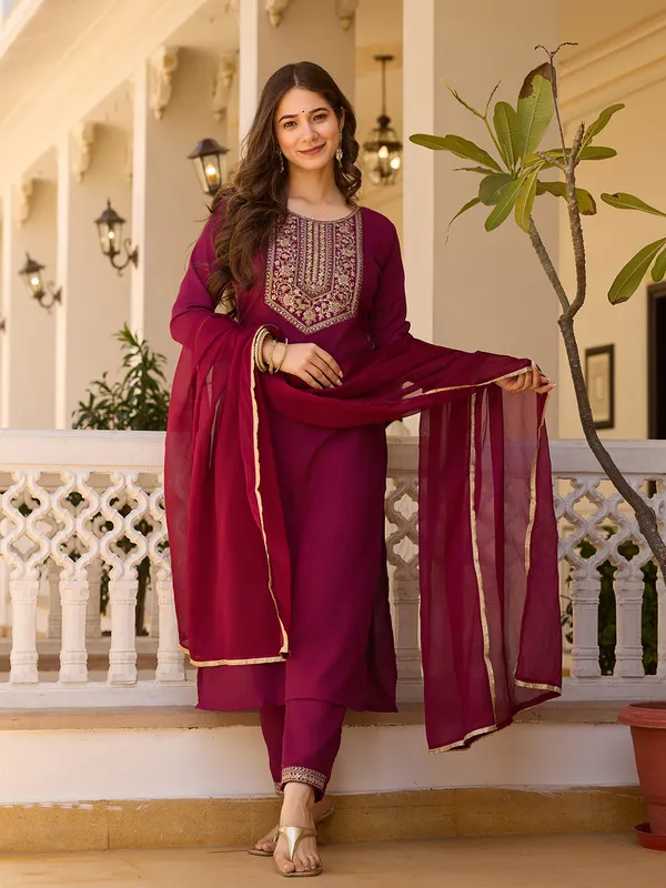 Maroon_Rayon_Embroidery_Kurti_With_Pant_&_Dupatta_For_Women