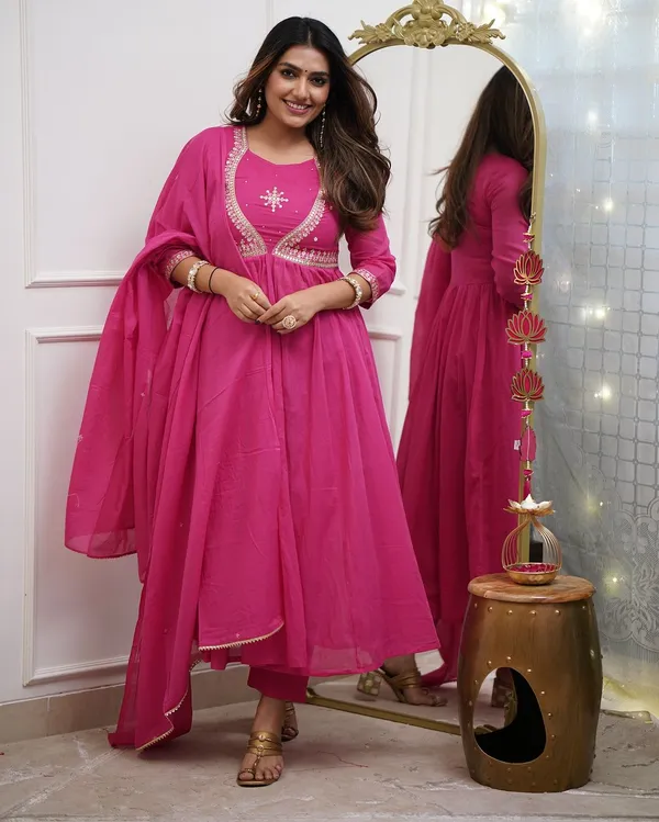 Pink_Muslin_Cotton_Embroidered_Kurti_With_Pant_&_Dupatta_For_Women