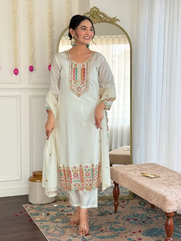 White_Viscose_Chanderi_Embroidery_Kurti_With_Pant_&_Dupatta_For_Women
