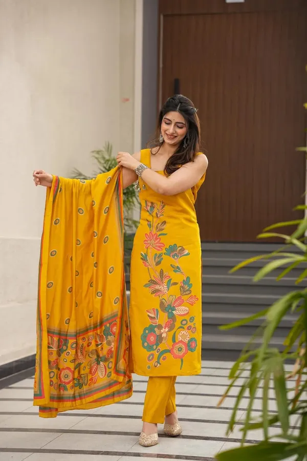 Yellow_French_Crepe_Printed_Kurti_With_Pant_&_Dupatta_For_Women