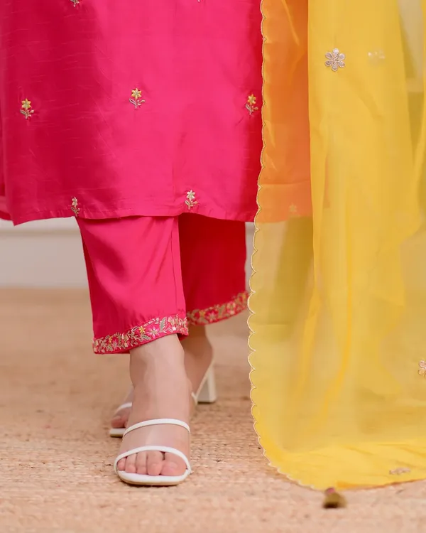 Pink_Chanderi_Embroidered_Kurti_With_Pant_&_Dupatta_For_Women