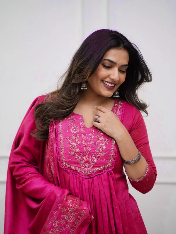 Pink_Cotton_Embroidered_Kurti_With_Pant_&_Dupatta_For_Women