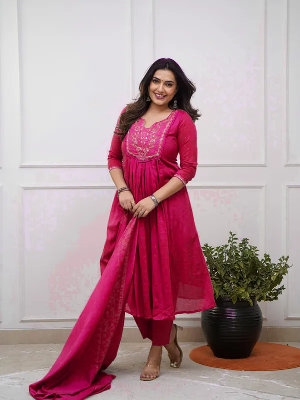Pink_Cotton_Embroidered_Kurti_With_Pant_&_Dupatta_For_Women