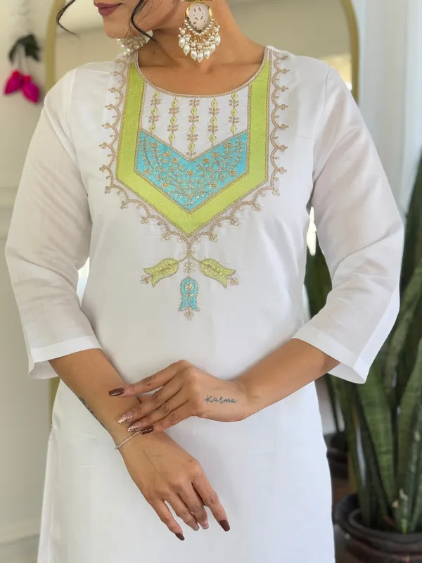 White_Viscose_Chanderi_Embroidery_Kurti_With_Pant_&_Dupatta_For_Women