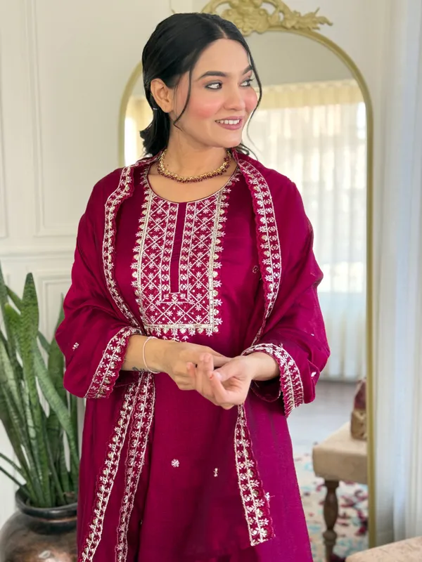 Maroon_Cp_Vichitra_Embroidery_Kurti_With_Pant_&_Dupatta_For_Women