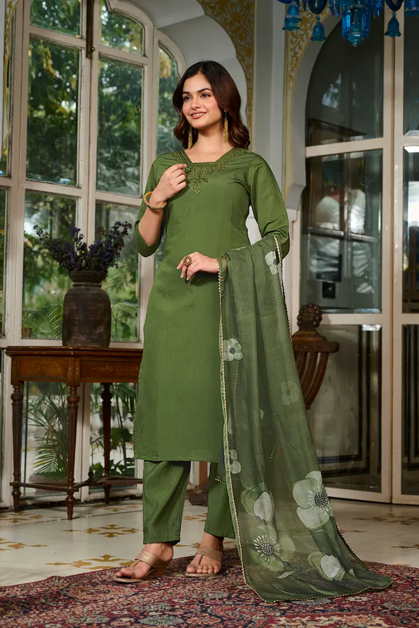 Mehndi_Viscose_Chanderi_Embroidered_Kurti_With_Pant_&_Dupatta_For_Women
