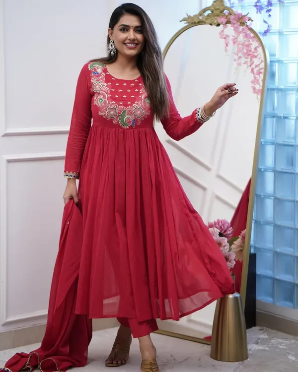 Red_Bsy_Chinon_Embroidery_Kurti_With_Pant_&_Dupatta_For_Women