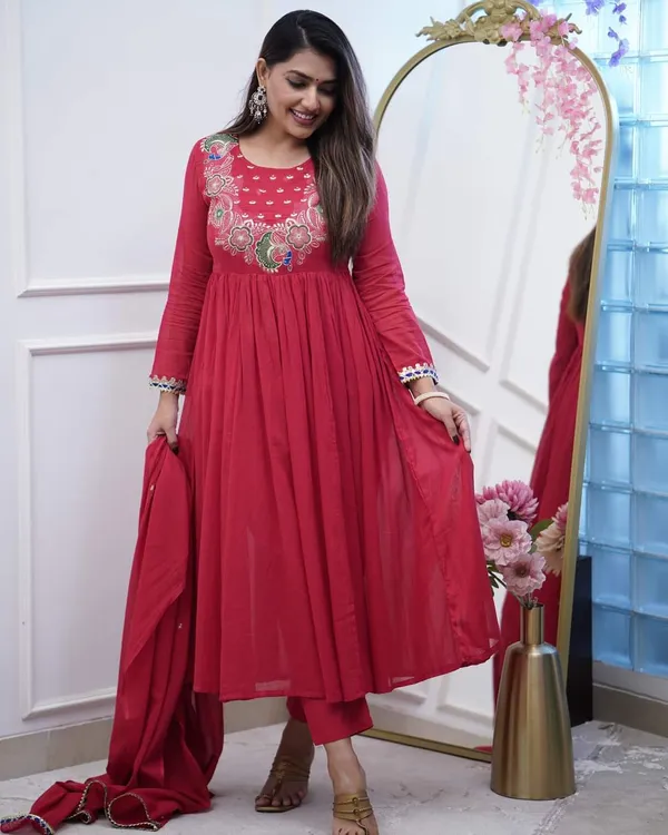 Red_Bsy_Chinon_Embroidery_Kurti_With_Pant_&_Dupatta_For_Women
