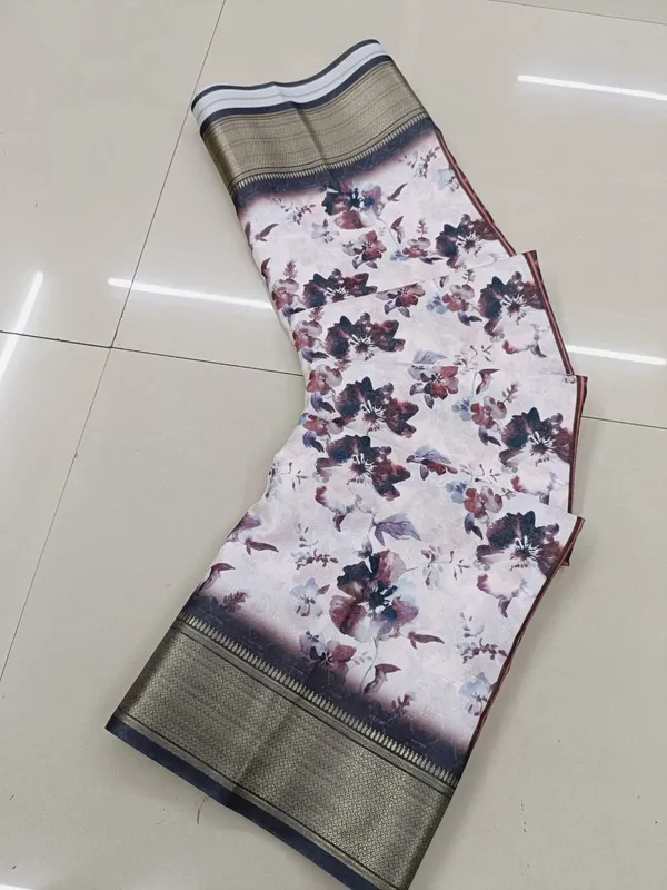 Black_Aura_Cotton_Silk_Digital_Print_With_Latkan_Work_Saree_For_Women