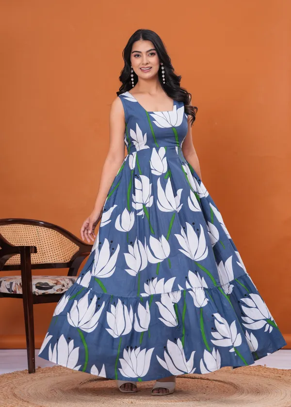 Blue_70%_Silk_And_30%_Rayon_Gown_For_Women