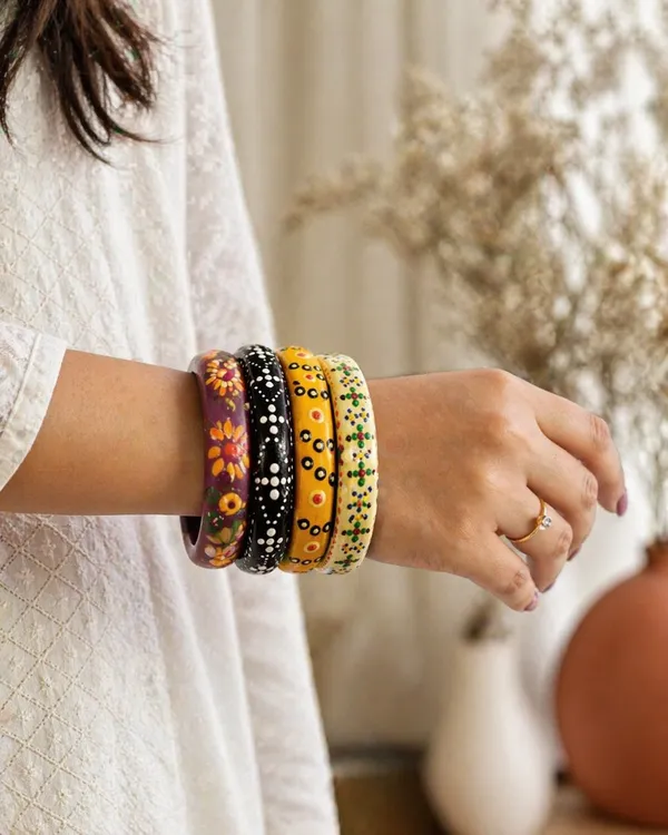 Wooden_hand-painted_Bangle