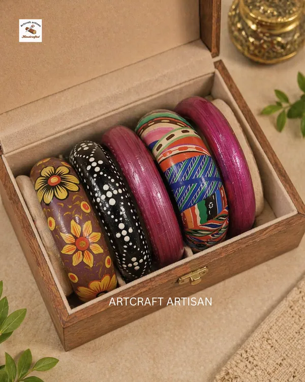 Wooden_hand-painted_Bangle