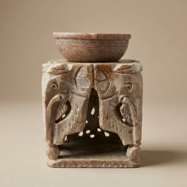 Brown_Handcrafted_Wooden_Elephant_Oil_Burner_And_Aroma_Diffuser