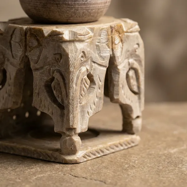 Brown_Handcrafted_Wooden_Elephant_Oil_Burner_And_Aroma_Diffuser