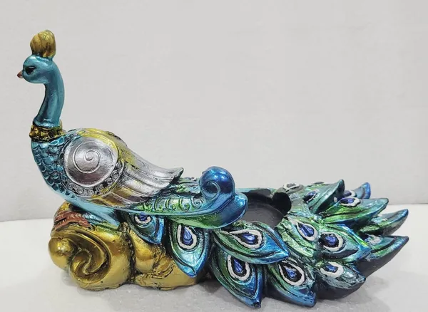 Hand-painted_Decorative_Peacock_Statue
