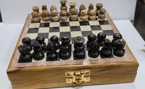 Handmade_Chess_Set_with_board
