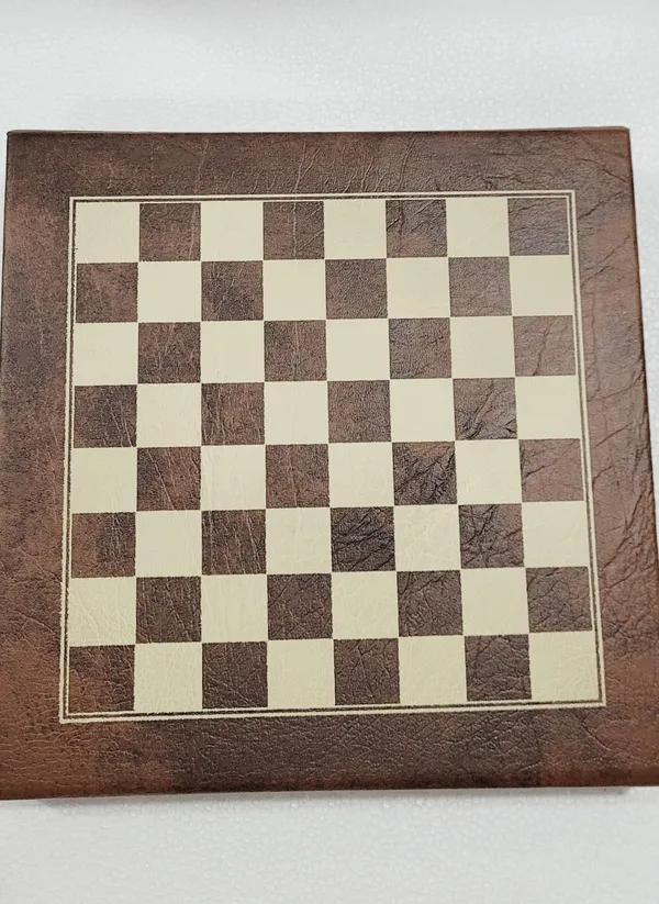Leather_Magnetic_Chess_Board_Set
