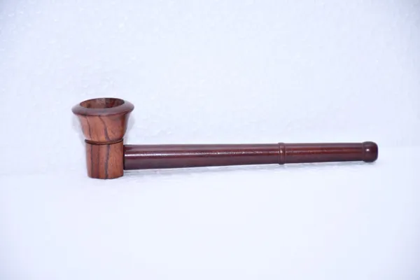 Brown_Classic_Wooden_Craft_Pipe_Handcrafted__Pipe_With_Long_Stem