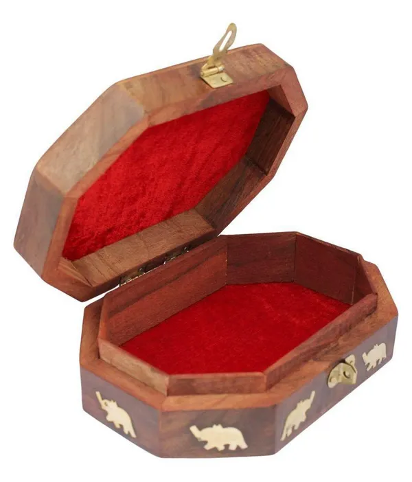 Wooden_Brass_Inlay_Craved_Box
