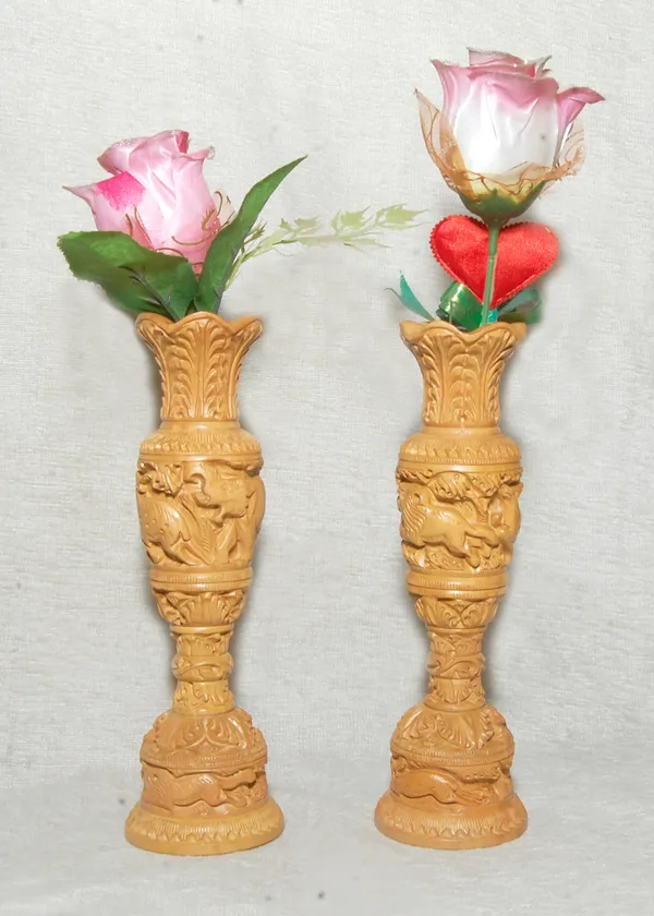 Wooden_Carved_Flower_Vase