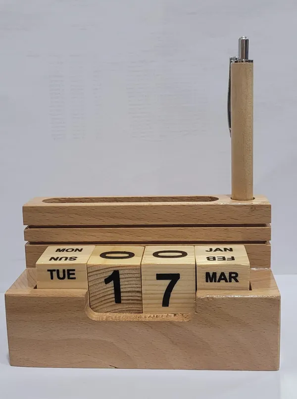 Wooden_Pen_Stand_With_Pen
