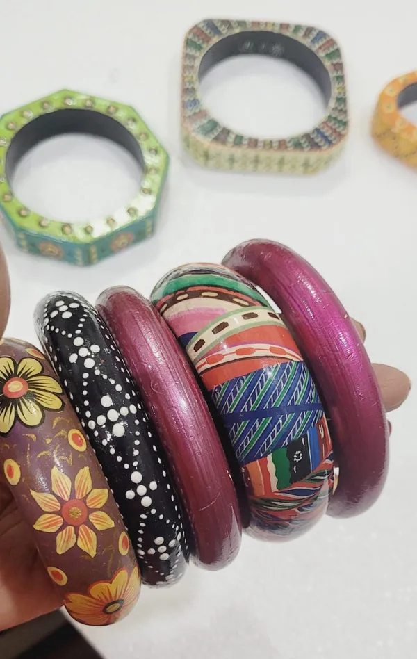 Wooden_hand-painted_Bangle