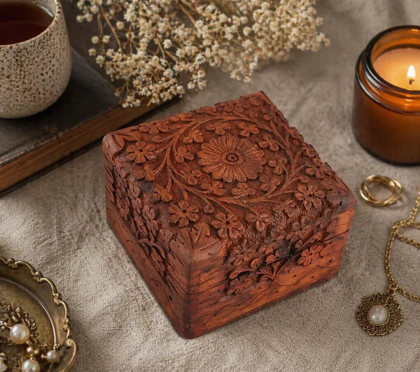 Wooden_Flower_Carved__Box