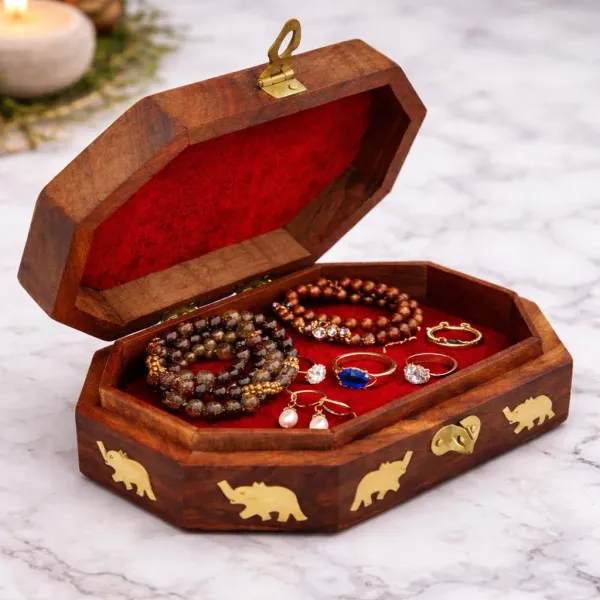 Wooden_Brass_Inlay_Craved_Box