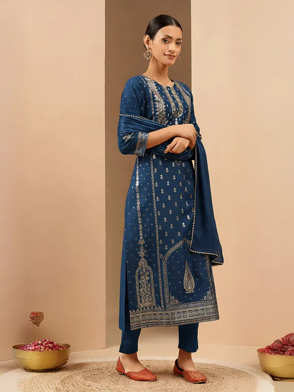 Blue_Silk_Blend_Ethnic_Gold_Printed_Straight_Kurta_Set_For_Women