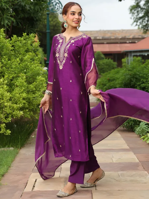 Purple_Cotton_Blend_Floral_Embroidered_Regular_Sequinned_Kurta_With_Trousers_&_With_Dupatta_For_Women