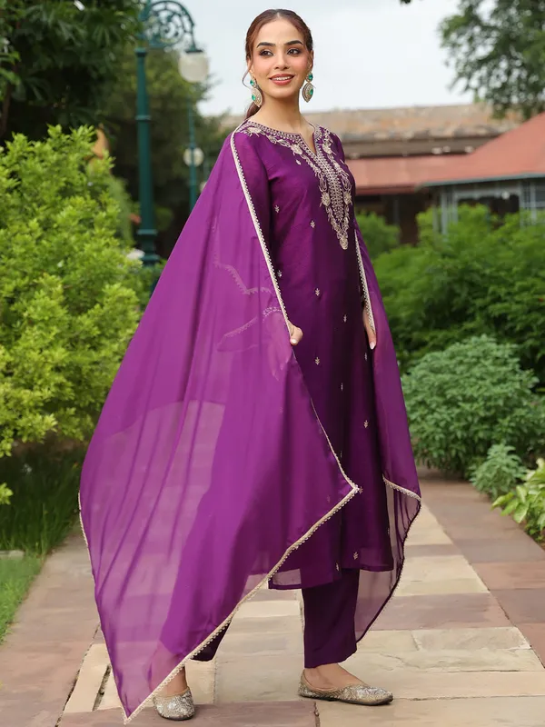 Purple_Cotton_Blend_Floral_Embroidered_Regular_Sequinned_Kurta_With_Trousers_&_With_Dupatta_For_Women