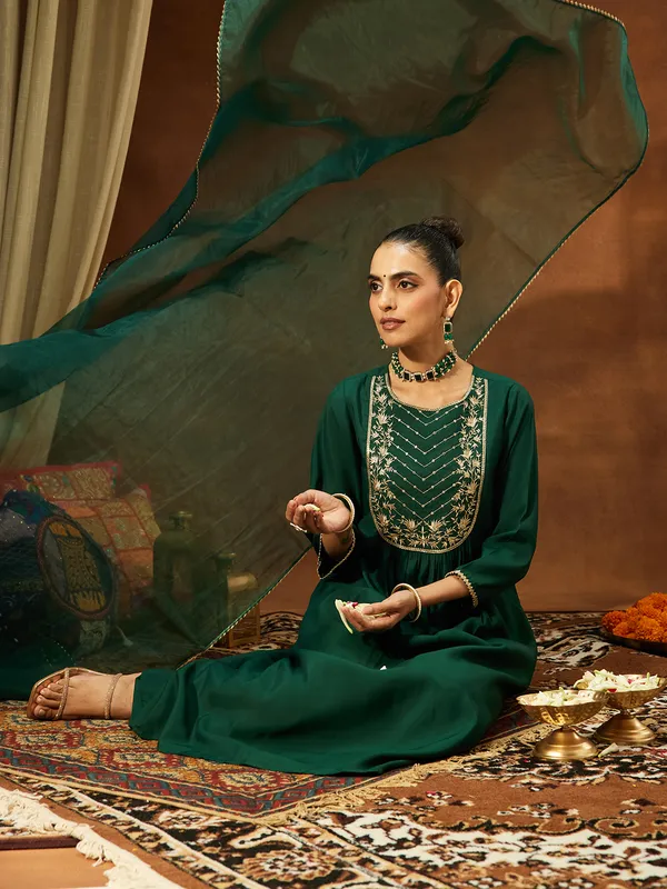 Green_Chanderi_Silk_Embroidered_A_Line_Kurta_Set_For_Women
