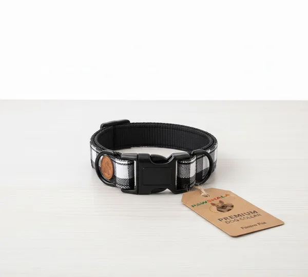Reflective_Checkered_Dog_Collar_With_Quick-Release_Buckle