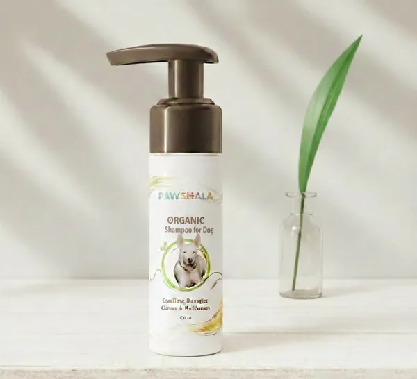 Pawshala_Organic_Dog_Shampoo_For_Sensitive_Skin_-_Natural_Plant-Based_Formula